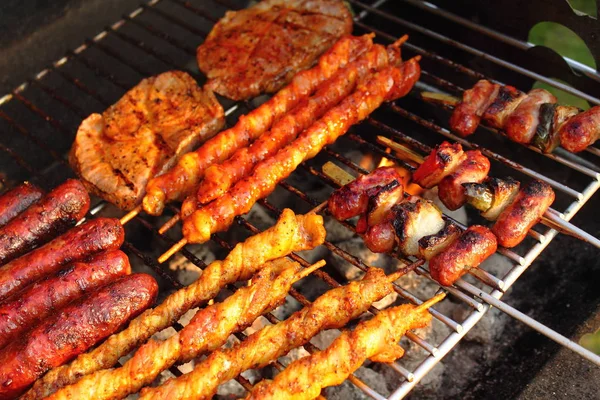 Bratwurst Filete Chuletas Kebabs Asados Parrilla Carbón —  Fotos de Stock