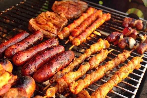 Bratwurst Bife Costeletas Kebabs Assar Grelha Carvão — Fotografia de Stock