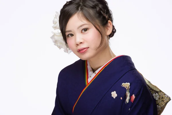 Ritratto Una Bella Ragazza Giapponese Kimono Blu Cerimonia Del Suo — Foto Stock