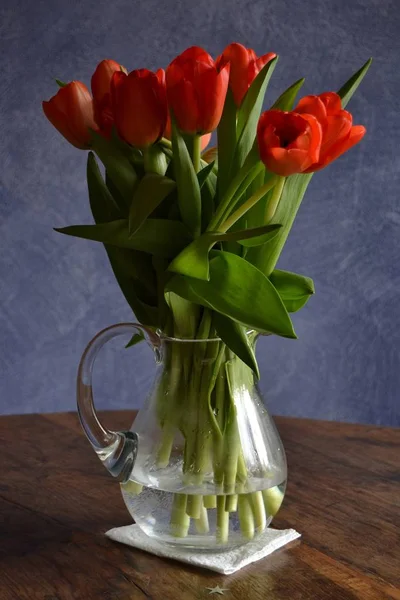 Tulips Glass Jug — Stock Photo, Image