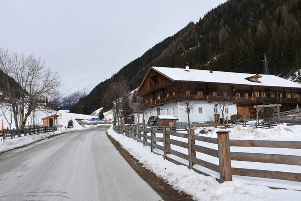 Villgraten Innervillgraten Winkeltal Tyrol Invierno Camino Camino Hayloft — Foto de Stock