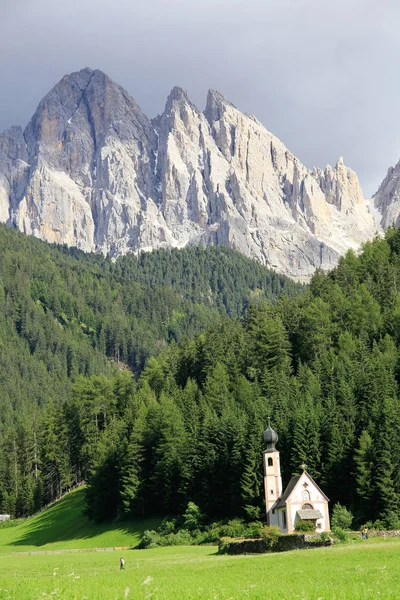 Odle Johanneskapelle Funes Dolomites — Stock Fotó