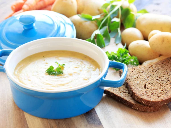 Kartoffelsuppe Blauen Topf — Stockfoto