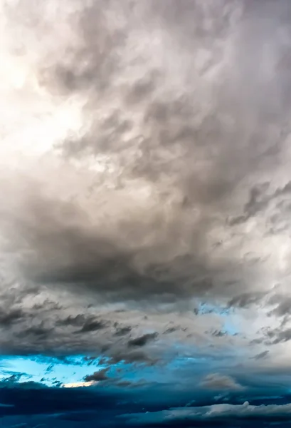 Atmosfera Zachmurzenie Niebo Chmurami — Zdjęcie stockowe