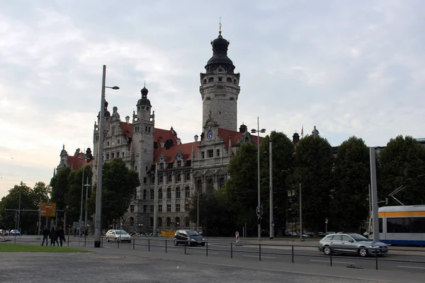 Nova Câmara Municipal Leipzig Com Carros Bondes — Fotografia de Stock