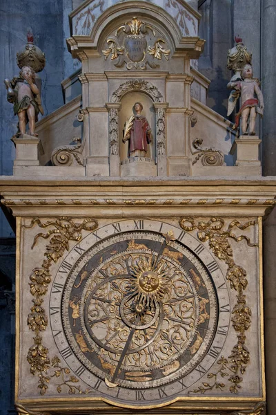 Астрономічний Годинник Церкві Святого Джана Ліоні — стокове фото