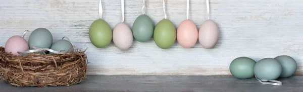 Abundância Ovos Páscoa Coloridos Ninho — Fotografia de Stock