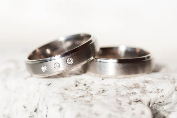 Wedding Rings Background Made Stone — Stockfoto