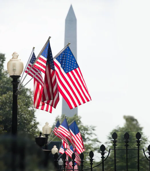 American Flag Roof Building — Stock Photo, Image