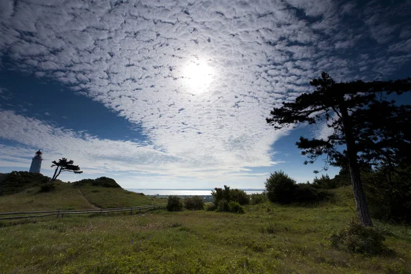 Fyren Hiddensee Det Första Ljuset Dagen Och Vackra Moln Soluppgång — Stockfoto