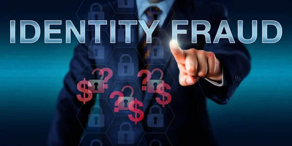 Cyber Fraudster Está Tocando Identity Fraud Uma Tela Virtual Tecnologia — Fotografia de Stock