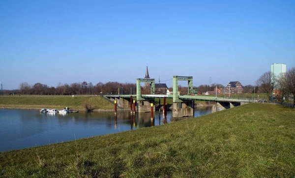 Hubbrücke Duisburg Walsum — Stockfoto