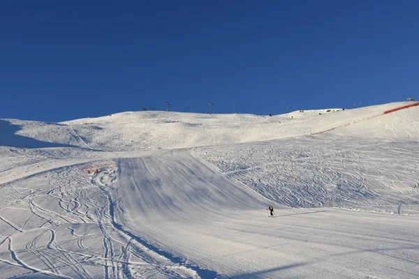 ゼータ トーク ニュースレターゼッタースフェルト リーンツ ドロマイトのスキー場東チロル — ストック写真