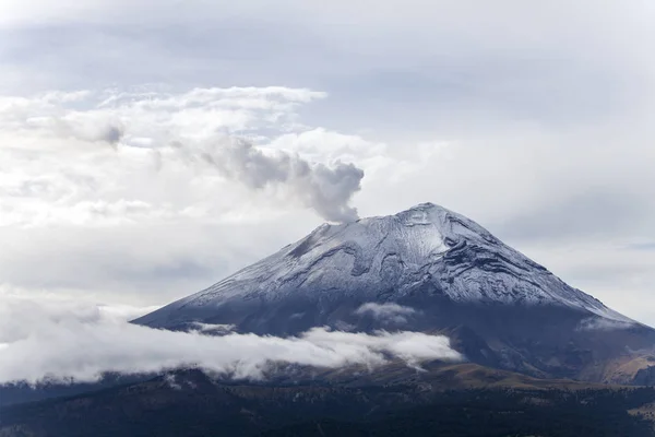 Ηφαίστειο Ποποκατεπέλτ Ηφαίστειο Στο Μεξικό Καλοκαίρι — Φωτογραφία Αρχείου