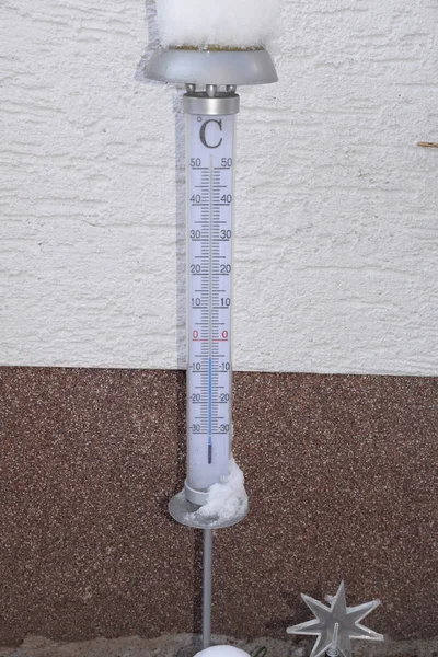 Termometro Inverno Freddo Gelo Temperatura Freddo Inverno Visualizzazione Termometro Esterno — Foto Stock