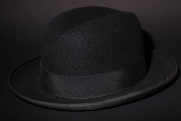 Μαύρο Ανδρικό Καπέλο Μαύρο Φόντο — Φωτογραφία Αρχείου