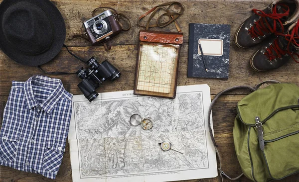 Flatlay Retro Från Toppen Vandra Med Hatt Skjorta Vandringsstövlar Och — Stockfoto