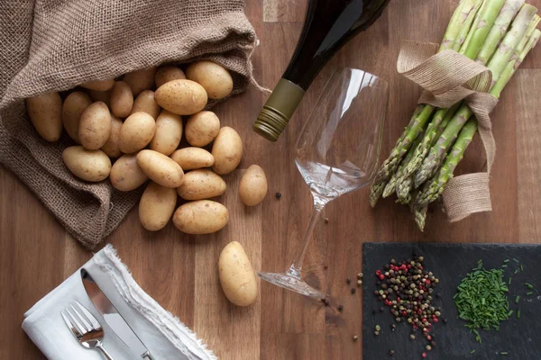 Asperges Vertes Fraîches Pommes Terre Vin Blanc — Photo