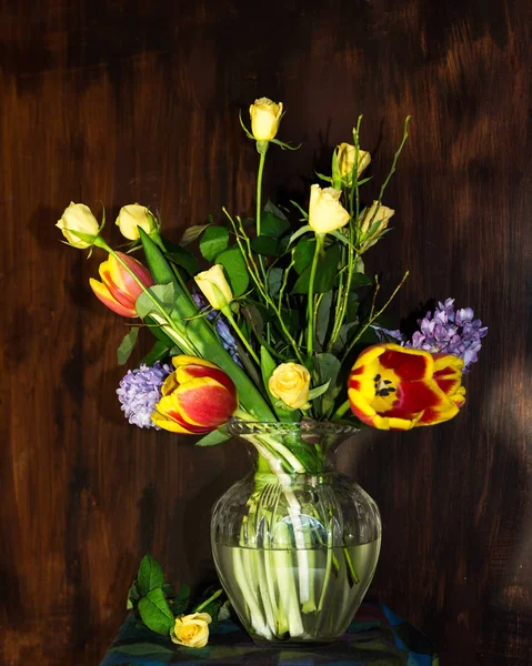 Naturaleza Muerta Con Flores Jarrón Vidrio —  Fotos de Stock