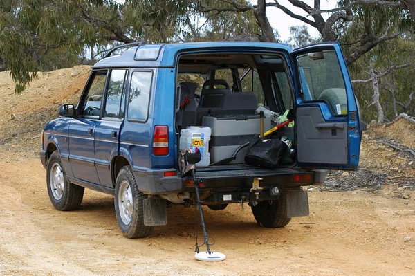 Geländewagen Beladen Mit Vorräten Für Die Goldsuche Australien Als Metalldetektoren — Stockfoto