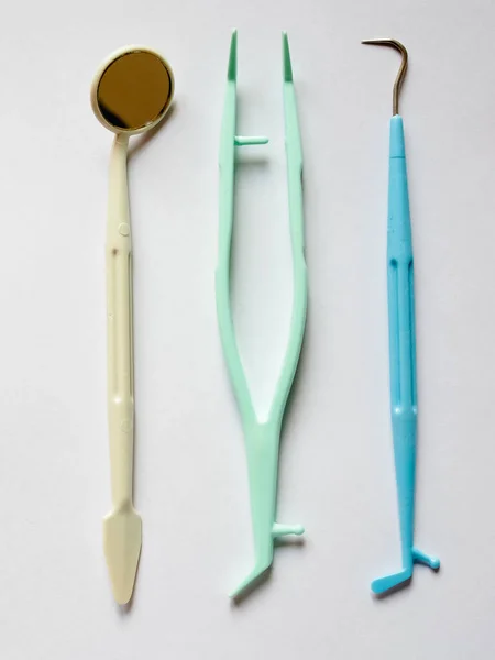 Disposable Dental Instruments Tool Kit Including Mirror Probe Tweezers — Stock Photo, Image