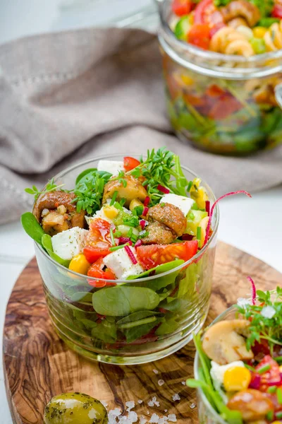 Salade Pot Met Champignons Kers — Stockfoto