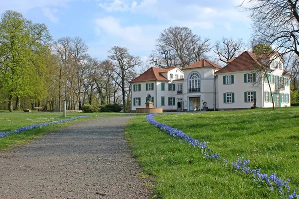 Schloss Schonfeld Στο Kassel Την Άνοιξη — Φωτογραφία Αρχείου