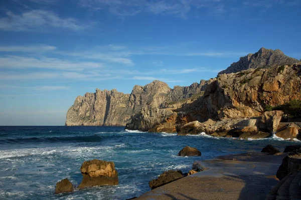 Calia Sant Vicenc Kayalık Kıyıları Mallorca — Stok fotoğraf