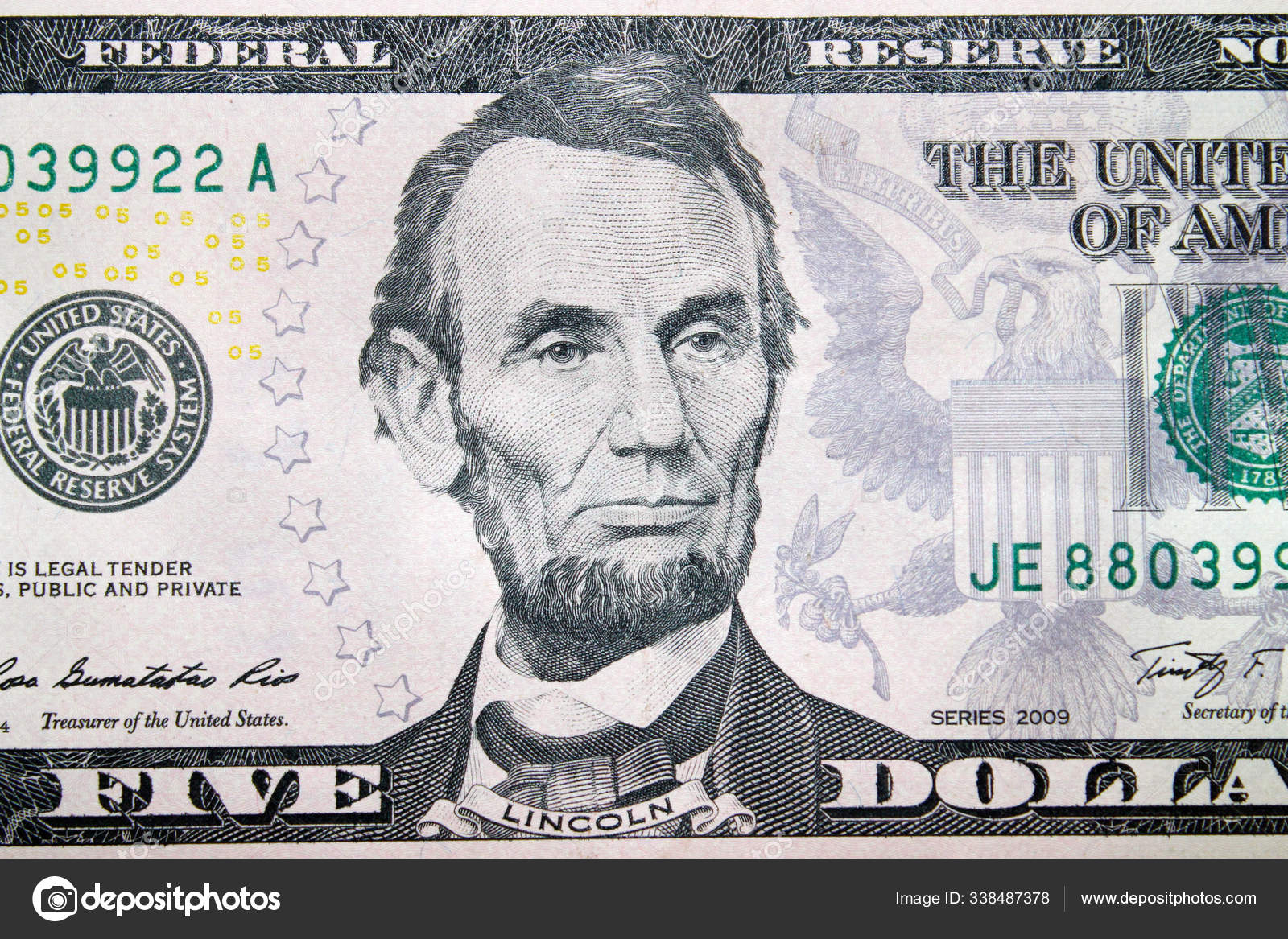5美元钞票印有亚伯拉罕林肯的肖像—— 库存社论照片© PantherMediaSeller #338487378