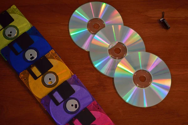 Floppy Disks Roms Flash Drive Showing Progression Technology — Stock Photo, Image