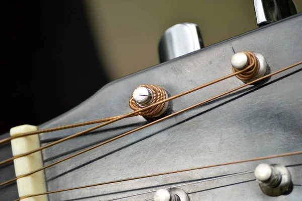 Closeup Tuning Mechanisms Acoustical Steel Stringed Guitar — Stock Photo, Image