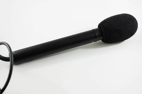 Beyaz Arkaplanda Siyah Mikrofon — Stok fotoğraf