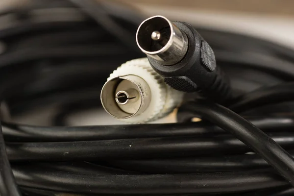 Siyah Anten Kablosu Beyaz Arkaplanda Izole Edildi — Stok fotoğraf