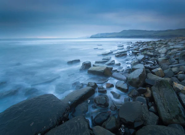 Día Nublado Bahía Kimmeridge Dorset Mientras Sol Ponía — Foto de Stock