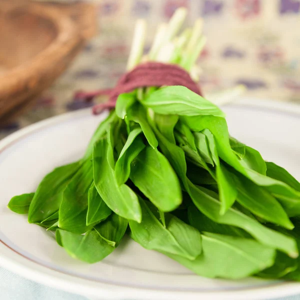 Paquet Rançon Sur Plat Blanc Dans Cuisine — Photo