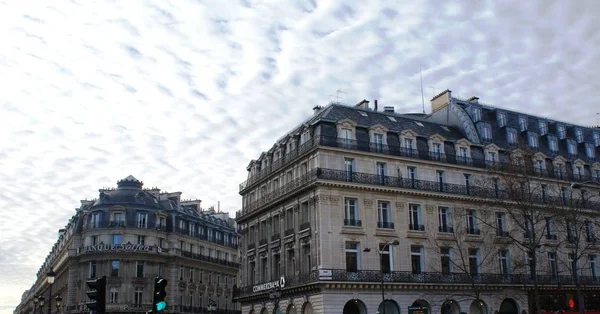 Paris Fransa Eski Evde Güzel Gökyüzü Ile — Stok fotoğraf