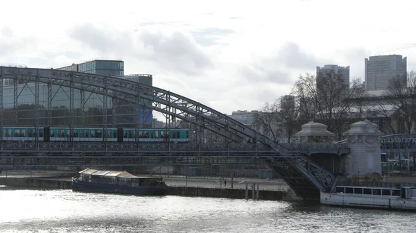 Alte Brücke Paris Frankreich Mit Schönem Himmel — Stockfoto