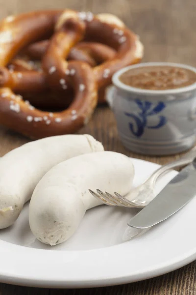 Salchicha Ternera Bávara Con Pretzel —  Fotos de Stock