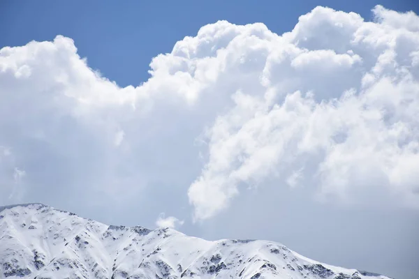 Nuages Montants Dans Les Montagnes — Photo