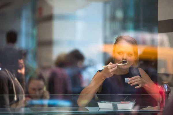 Pretty Young Woman Eating Sushi Restaurant Having Her Lunch Break — Stock Photo, Image