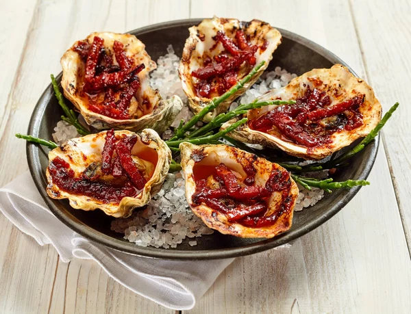 High Unghi Still Life View Plate Oysters Kilpatrick Preparat Bacon — Fotografie, imagine de stoc