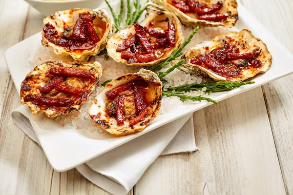 Close Still Life View Oysters Kilpatrick Prepared Bacon Cheese Served — Stock Photo, Image