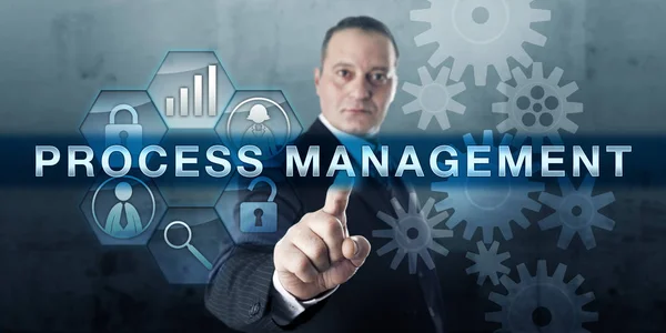 Vállalkozó Nyomja Process Management Egy Virtuális Érintőképernyős Kijelzőn Üzleti Koncepció — Stock Fotó
