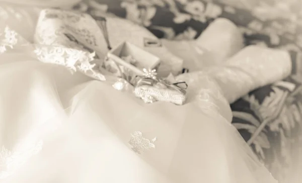 Fundo Casamento Com Vestido Noiva Ornamentos Retro Monocromático Está Fora — Fotografia de Stock