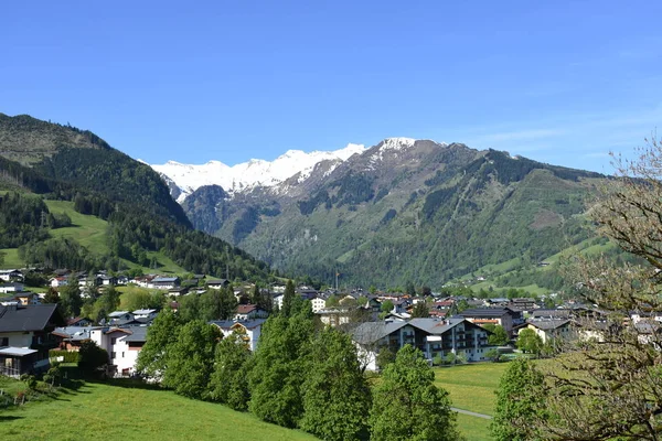 Kaprun Wieś Miejsce Turystyka Wakacje Region Wypoczynkowy Domy Dom — Zdjęcie stockowe