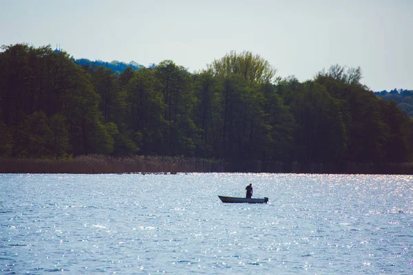 Visser Kleine Boot Mueggelsee Lake Bij Berlijn Duitsland — Stockfoto