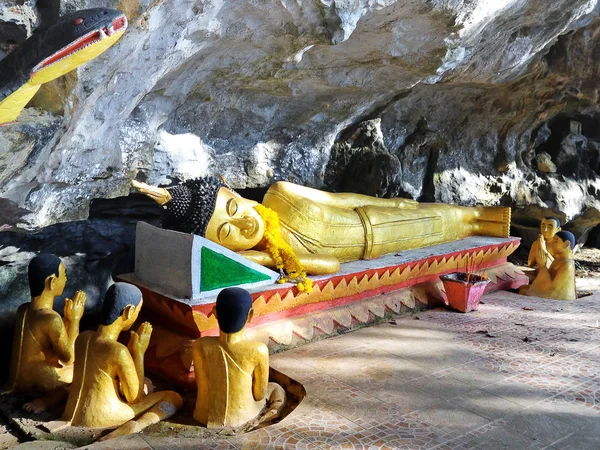 Buda Retroceso Cueva Los Elefantes Vang Vieng — Foto de Stock