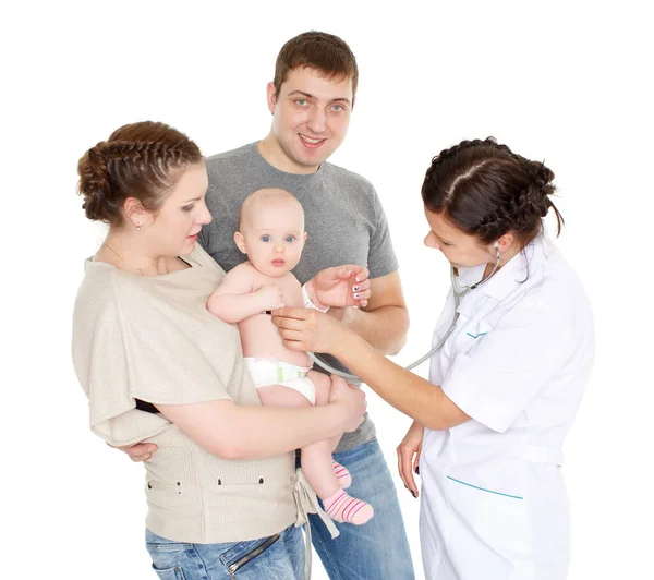 Femme Médecin Avec Stéthoscope Les Jeunes Parents Avec Petit Bébé — Photo