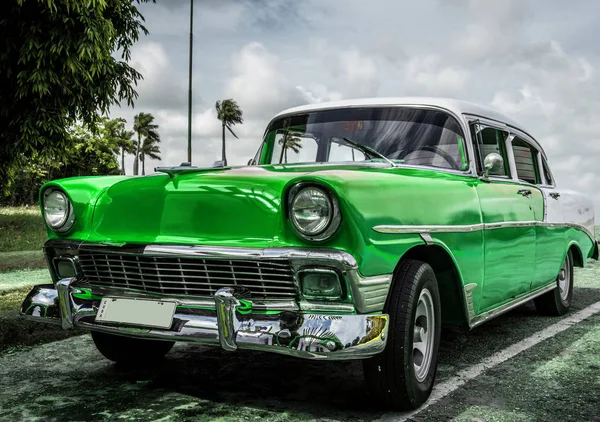 Αμερικανικοί Κλασικοί Χώροι Στάθμευσης Αυτοκινήτων Havana Cuba — Φωτογραφία Αρχείου