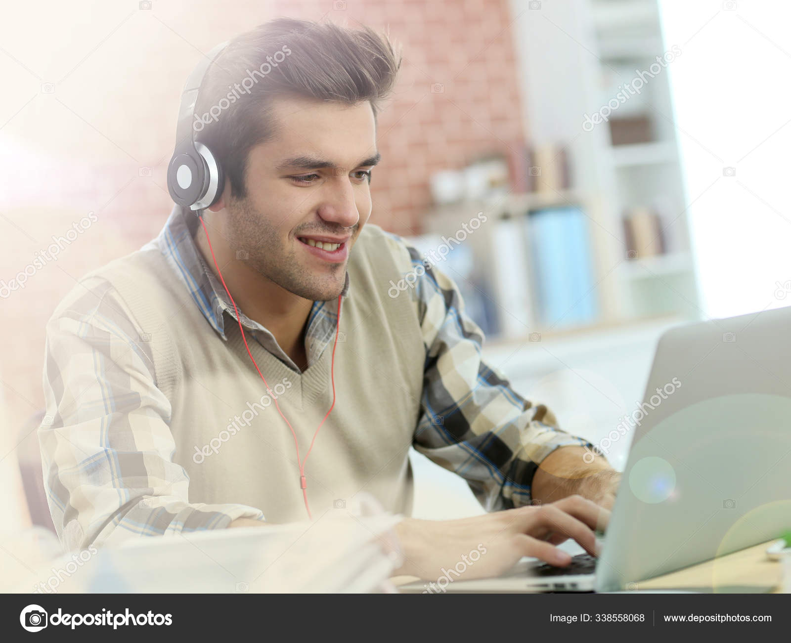 using headphones with laptop